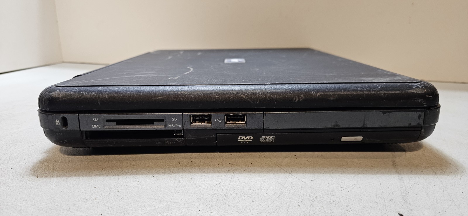 HP Compaq Laptop NX9105 / AMD Sempron 1.60Ghz / 256Mb Ram / Win XP