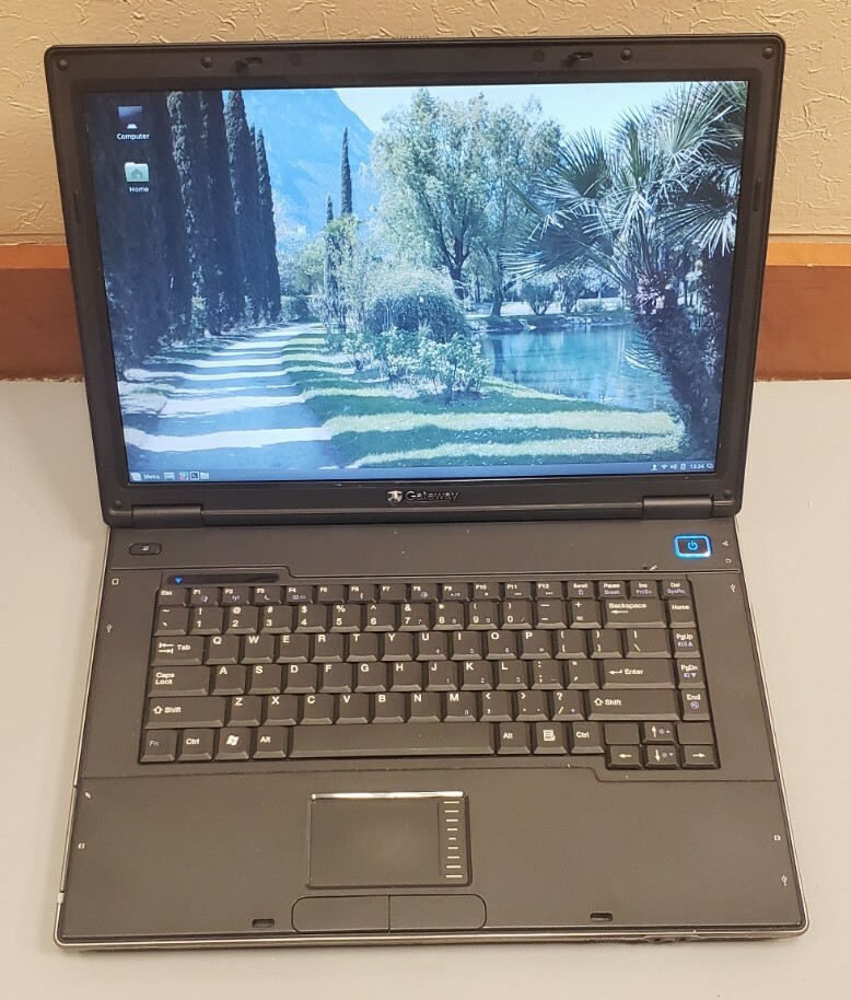 GATEWAY E-475M 15.6″ Intel Core 2 Duo T5470 2GB RAM 120GB HDD WIFI LINUX