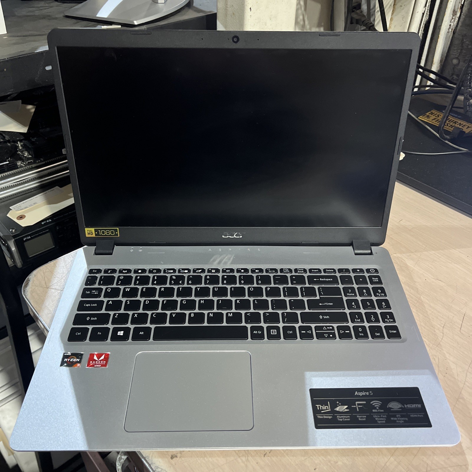 ACER N19C3 A515-43-R19L AMD RYZEN 3 8GB RAM NO HD