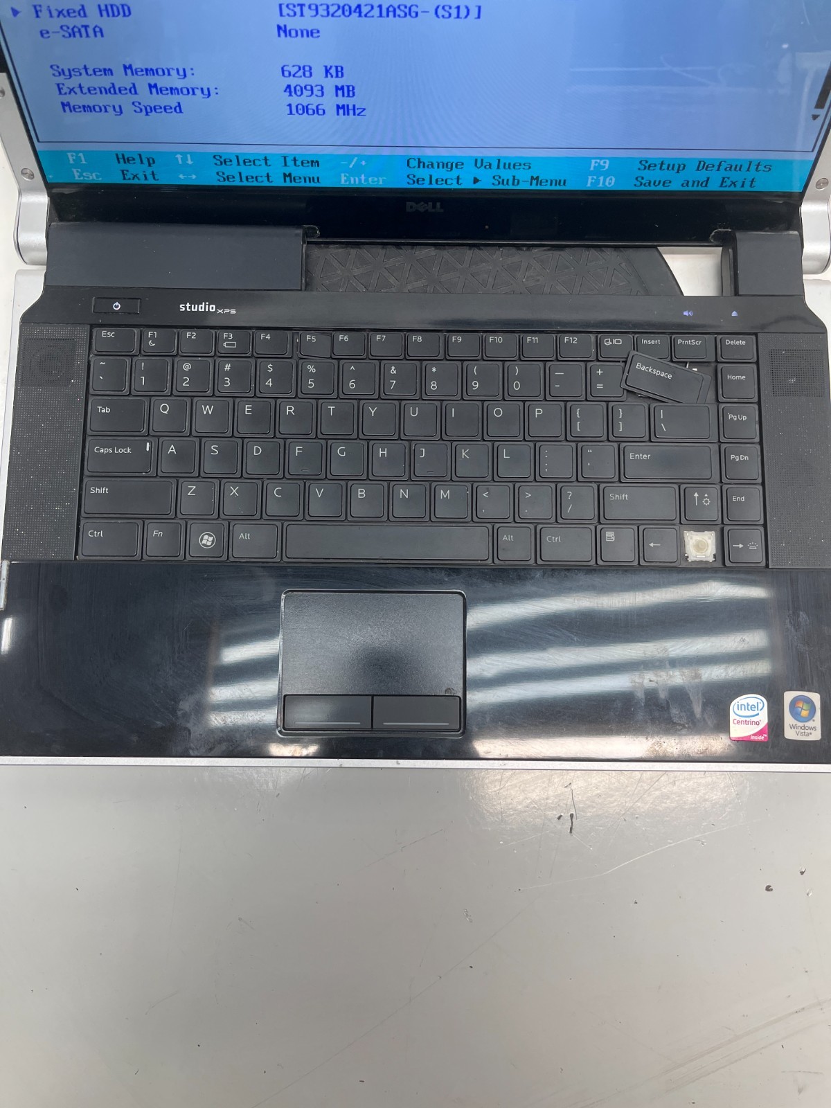 Dell Studio XPS PP35L Intel Core 2 Duo P8400 2.26GHz 4GB NO HDD