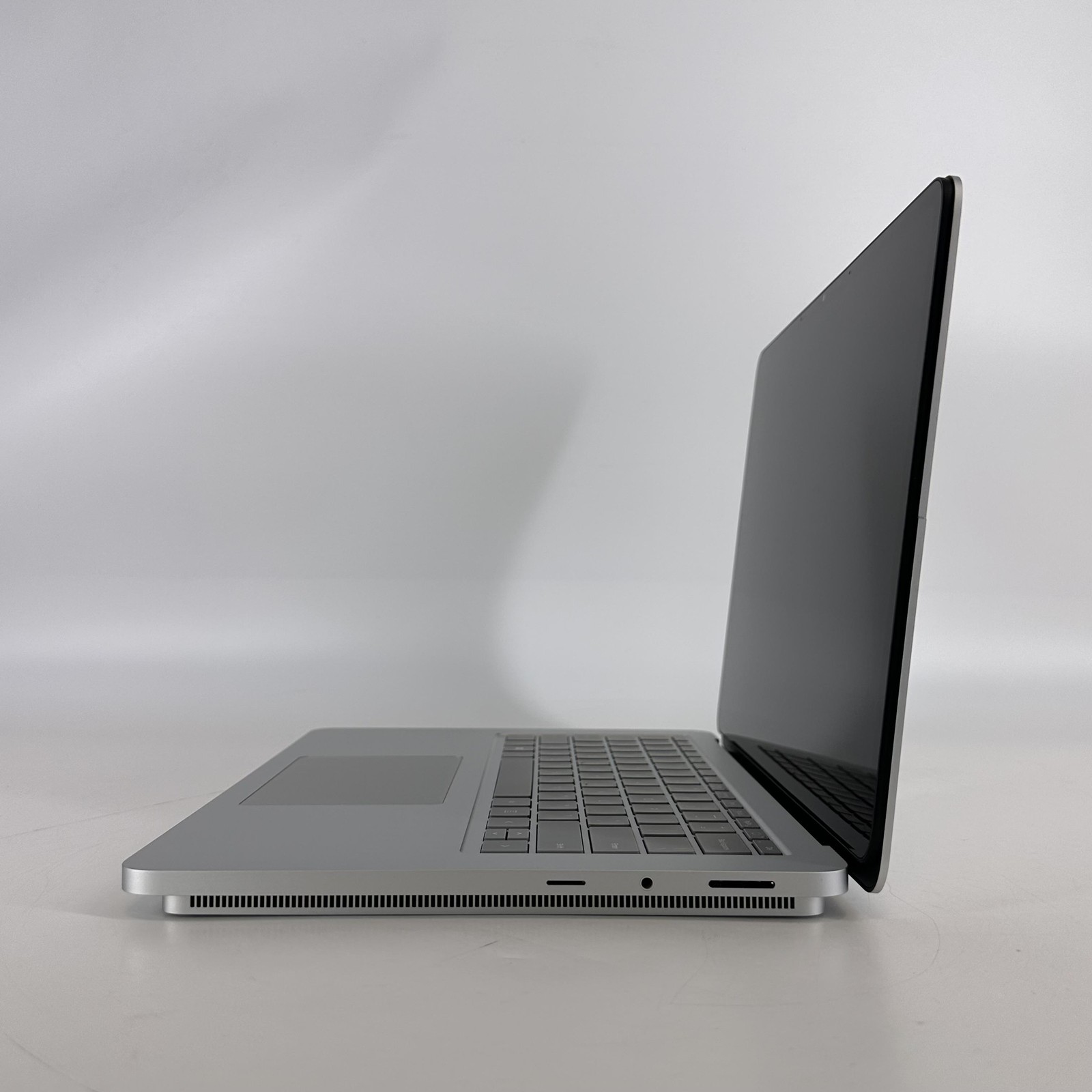 Microsoft Surface Laptop Studio 2 14 2K TOUCH 2.9GHz i7-13800H 64GB 1TB RTX 4060