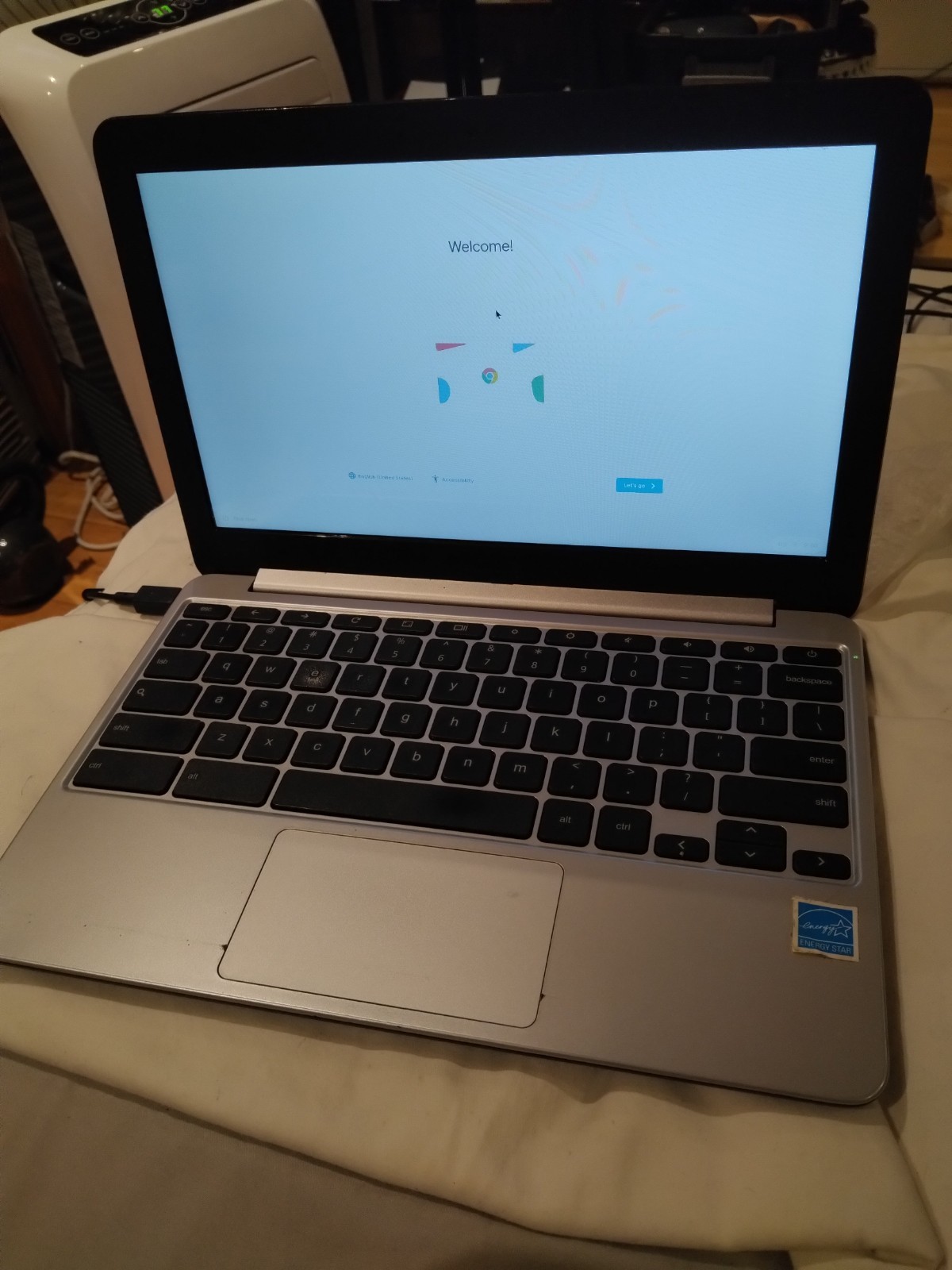  Asus C201P is a lightweight, budget-friendly 11.6-inch Chromebook running Chrom