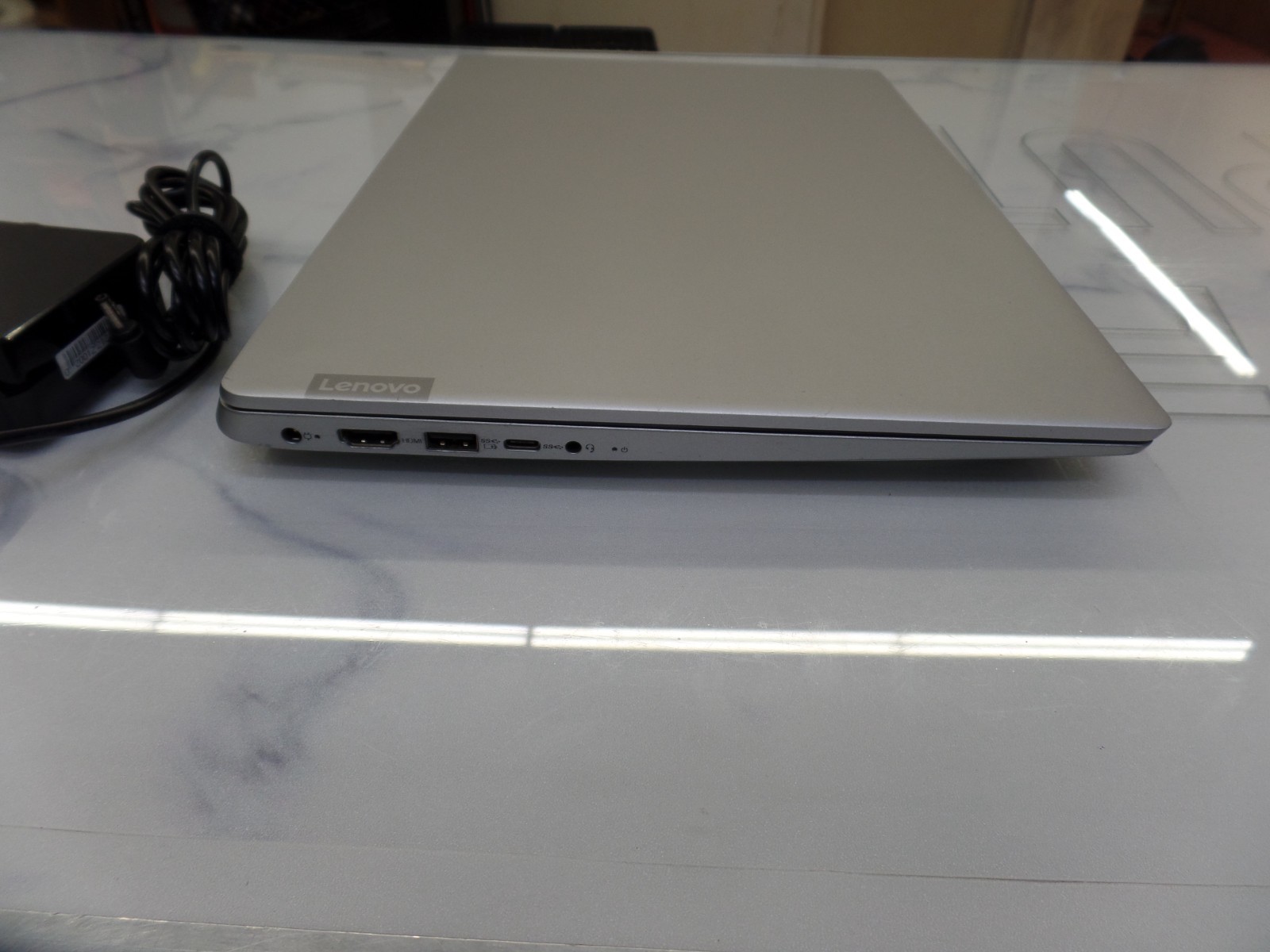 Lenovo IdeaPad 330S-15IKB 81F5 128GB SSD 8GB i5-8250U Win10 Backlit KB Laptop