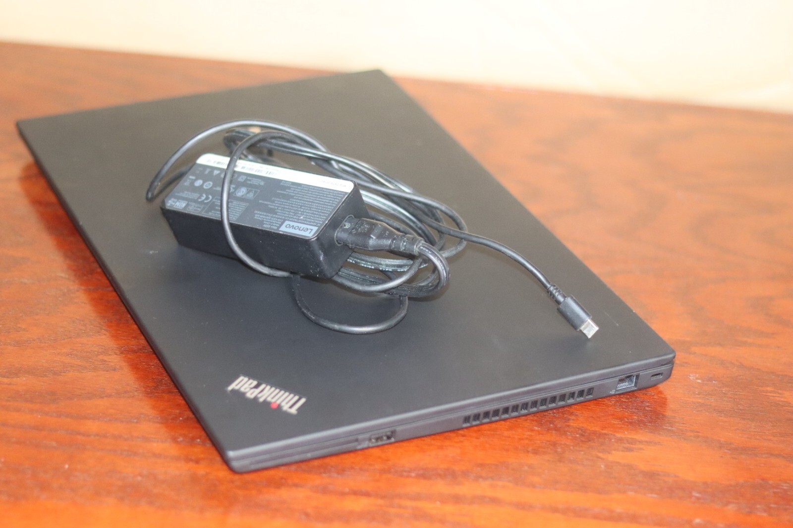 Lenovo ThinkPad T15 Gen 1 1.6 GHz i5-10210U 16GB Ram 256GB SSD – Very Good