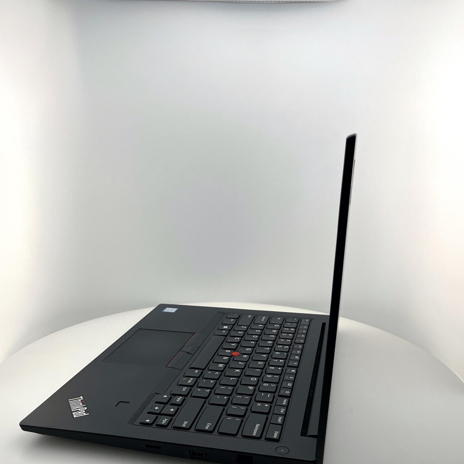 Lenovo ThinkPad E490 WC Core i5-8265U@1.6GHz 16GB RAM 512GB NVMe Win 11 Pro