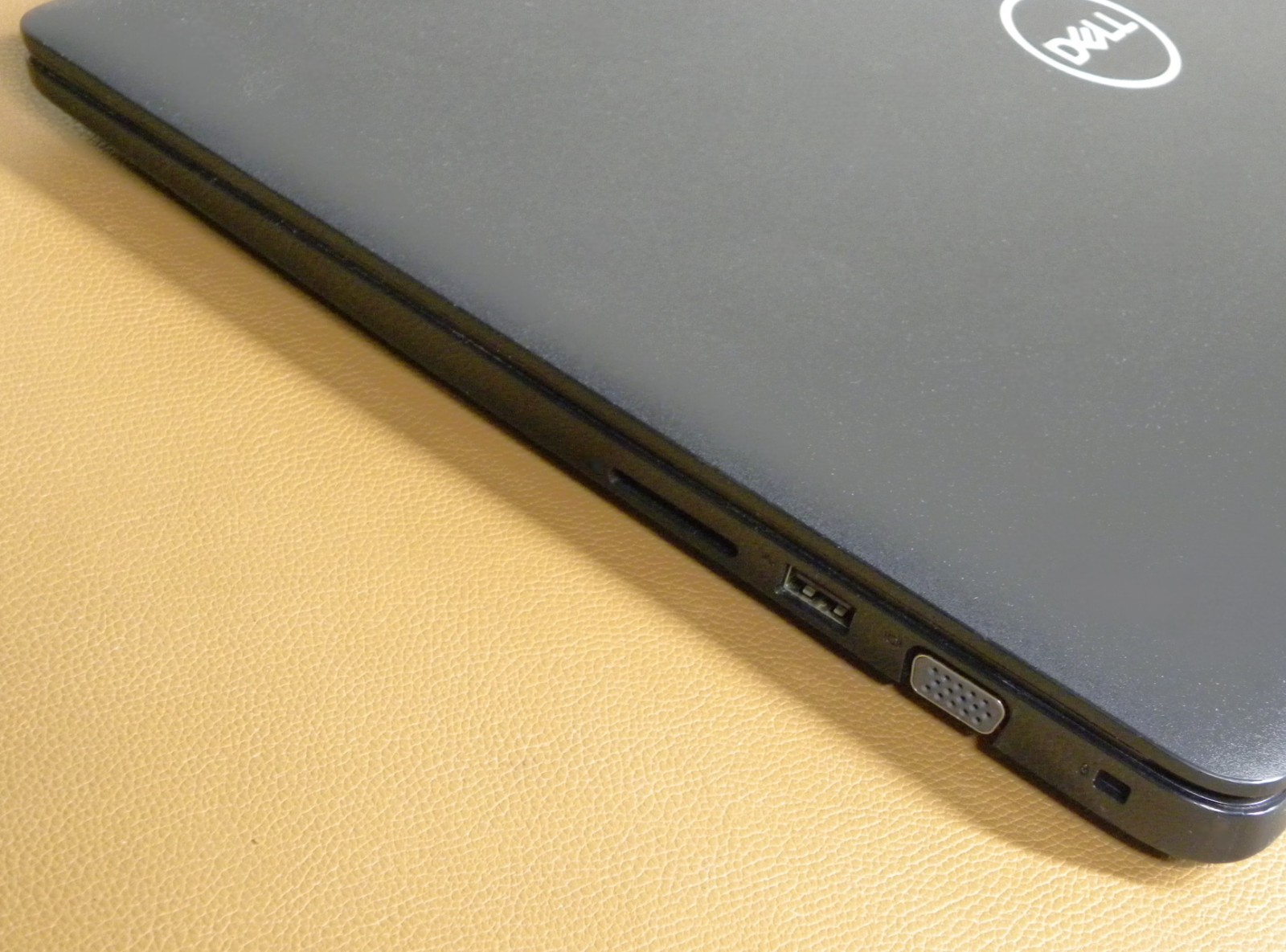 Dell Latitude 3500 15″ i5 8265u 1.6GHz 256GB NVMe SSD 16GB Windows 11 Pro