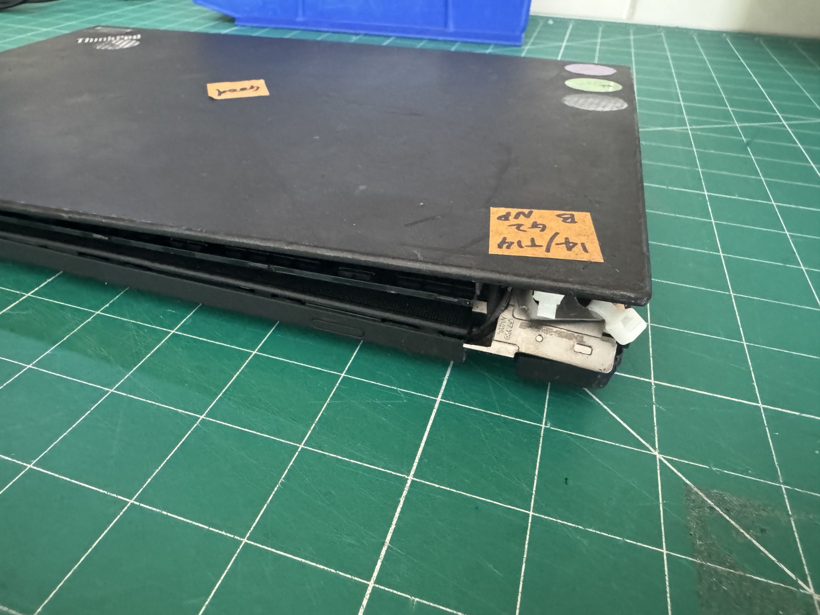 Lenovo ThinkPad T14 Gen 2 14″ i7-1155G7 3.0GHz 16GB RAM (NO SSD,AC,OS) READ