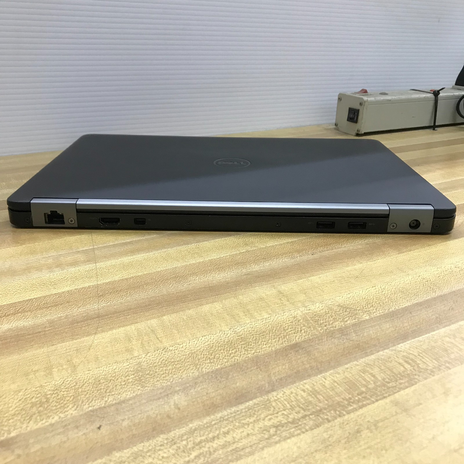 Dell Latitude E7470 14″ FHD Laptop i5-6300U 16GB RAM 128GB SSD (Windows 11 Pro)