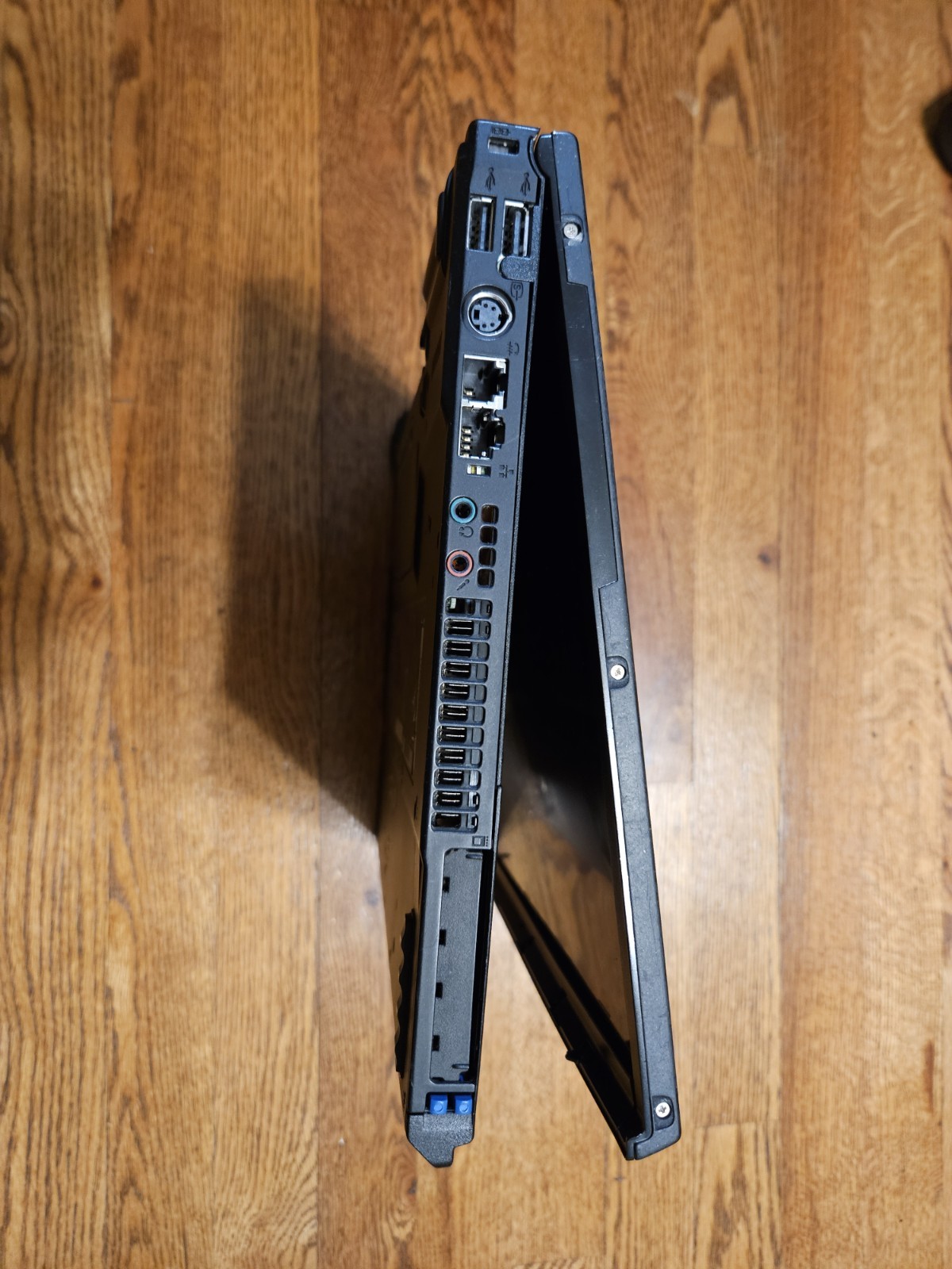 Lot of 2 Old IBM ThinkPad R52 and T41 For Parts/ Repair AS-IS