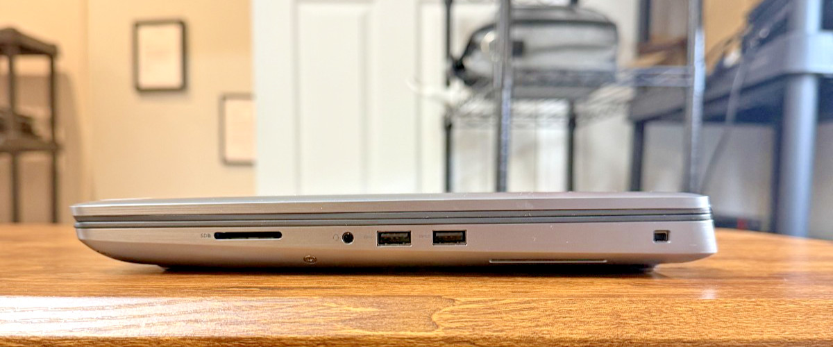 Dell Precision 7560 Intel(R) Core(TM) i9-11950H 32 GB RAM 1 TB SSD 15.6″