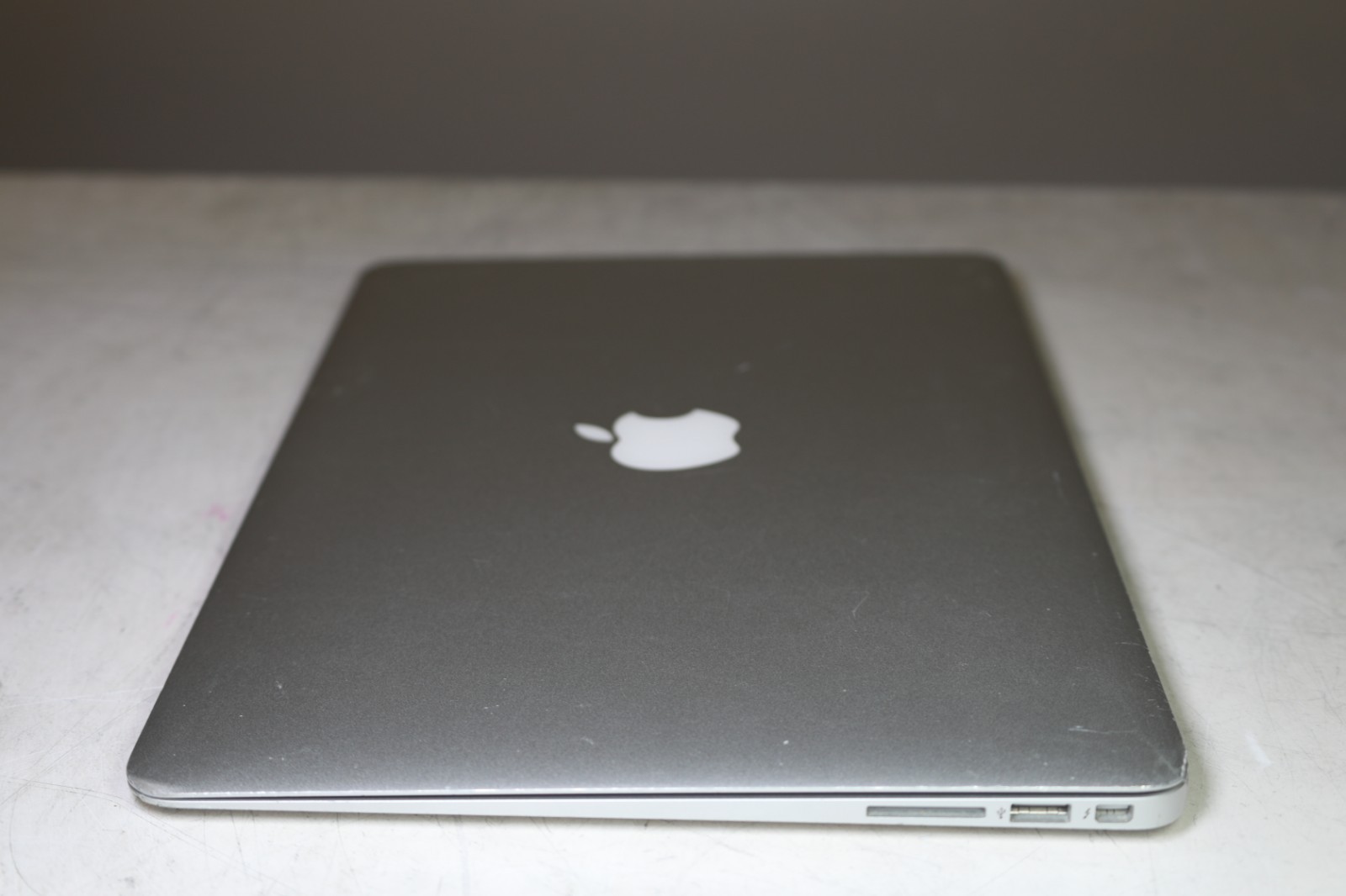MacBook Air (A1466) Intel(R) Core(TM) i5-5250U CPU @ 1.60GHz-4GB RAM-128GB SSD