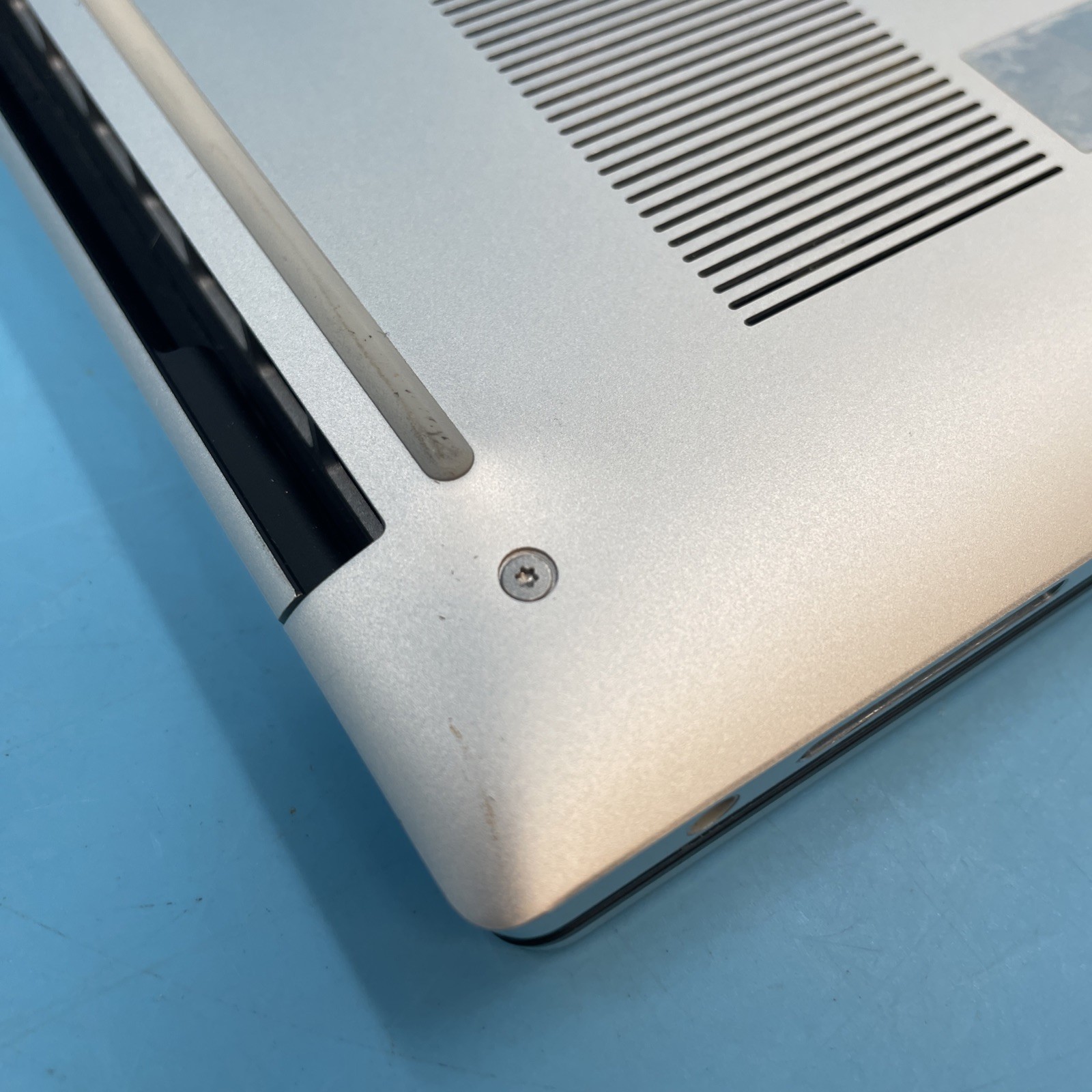 Dell XPS 15 9520 | i9-12900HK | 64GB RAM | 512GB SSD | 3050 Ti | WIN11 PRO | 74%