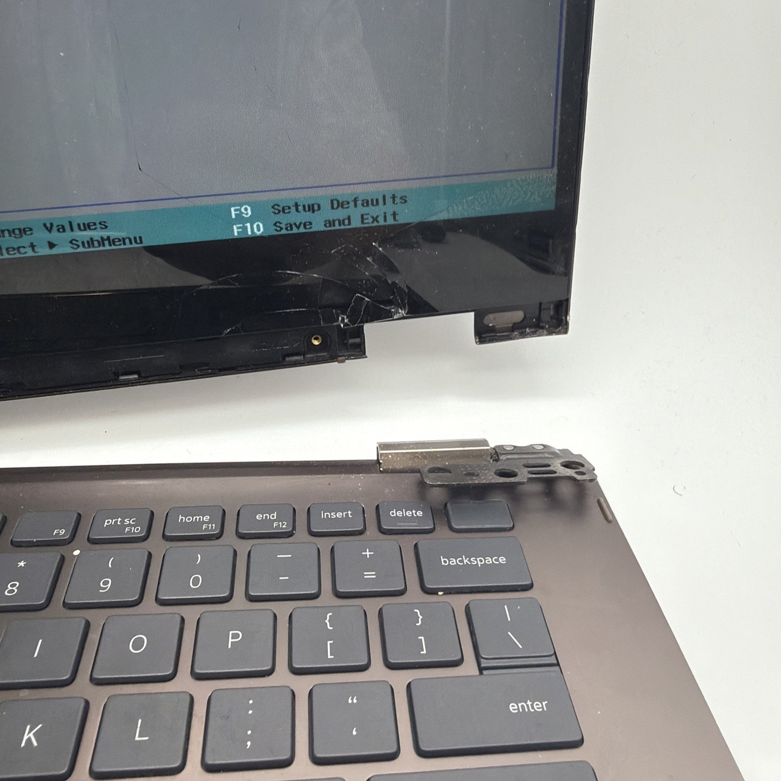 Broken Dell Inspiron 7405 2 in 1 P126G 14″ Ryzen 5 4500U 8GB RAM NO SSD Read L61