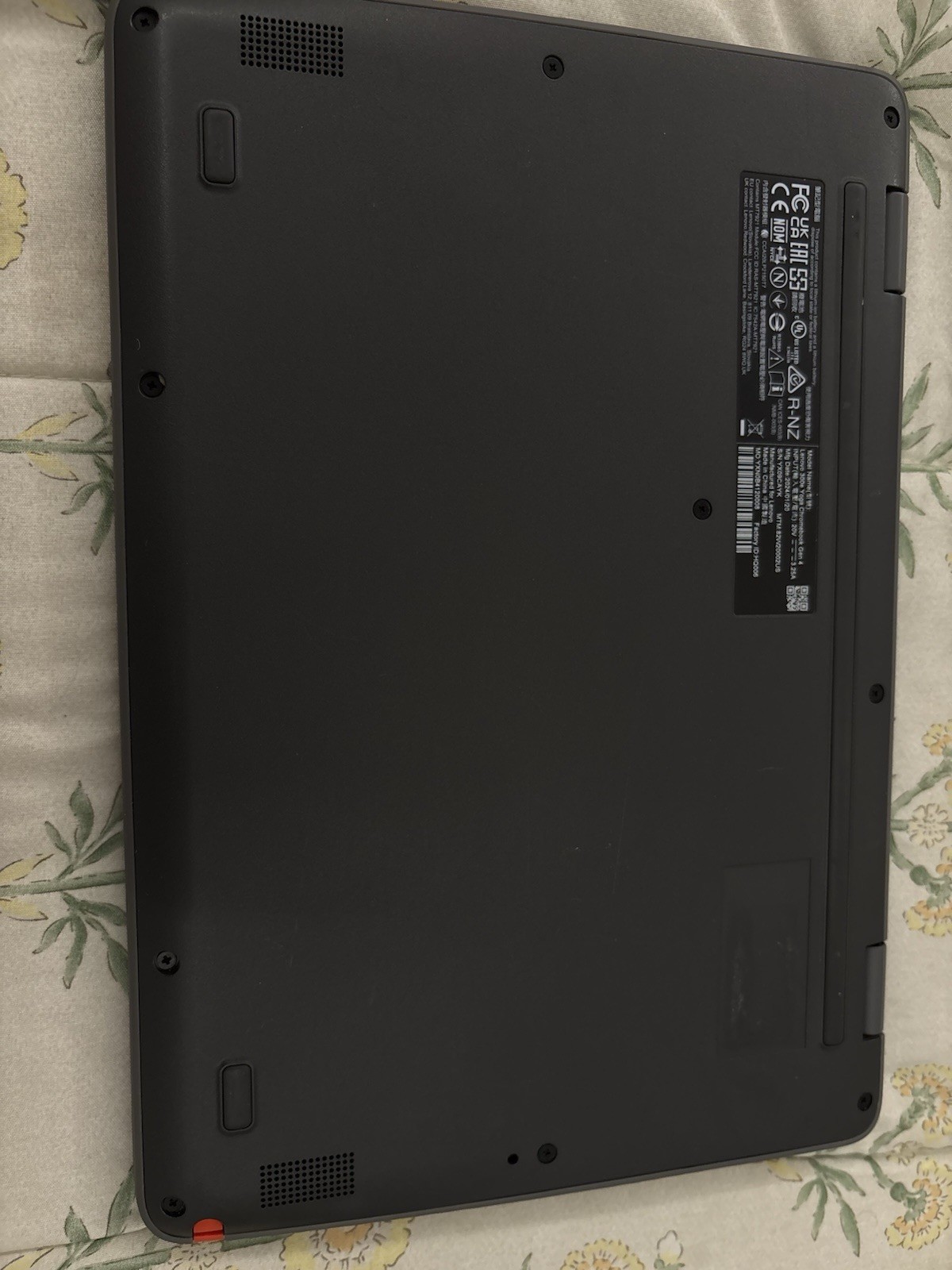 Lenovo Chromebook C340-11 11.6″ 2-in-1 Touchscreen Celeron 4GB 32GB Gray
