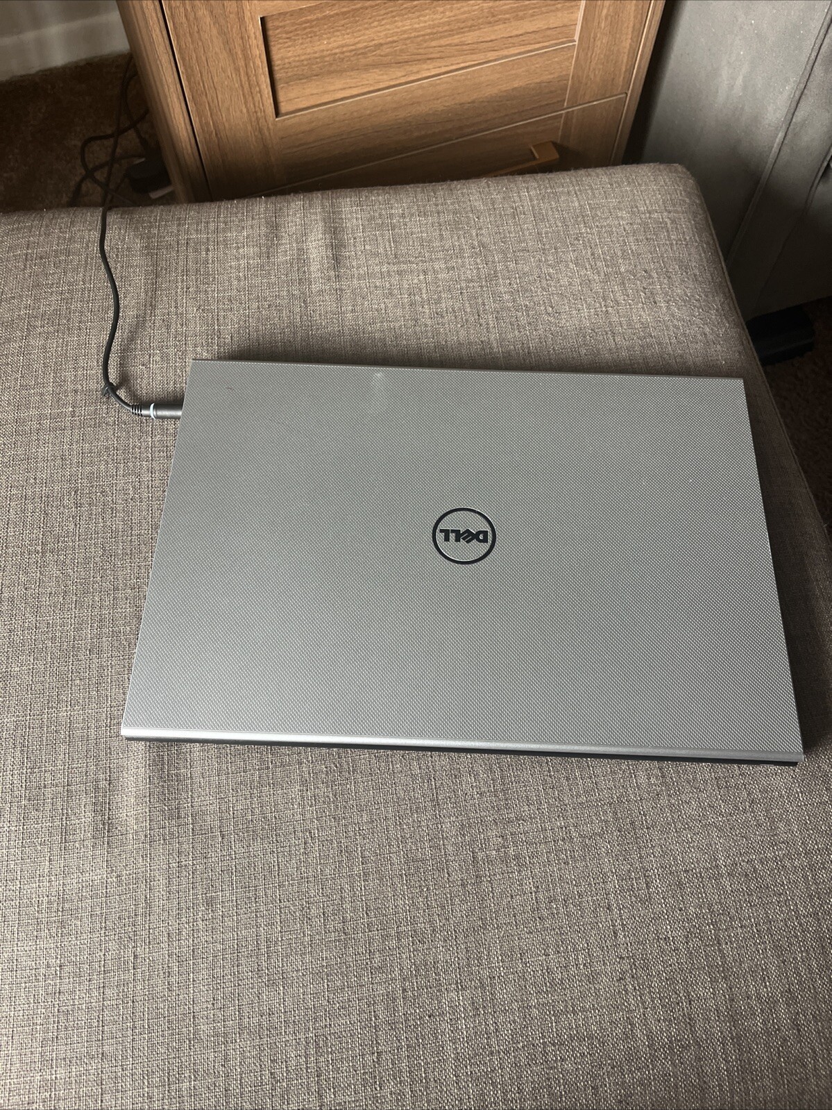 Dell Inspiron 3542 Intel i3-4005U 8GB RAM 500GB HDD 15.6″ Webcam Charger (READ)