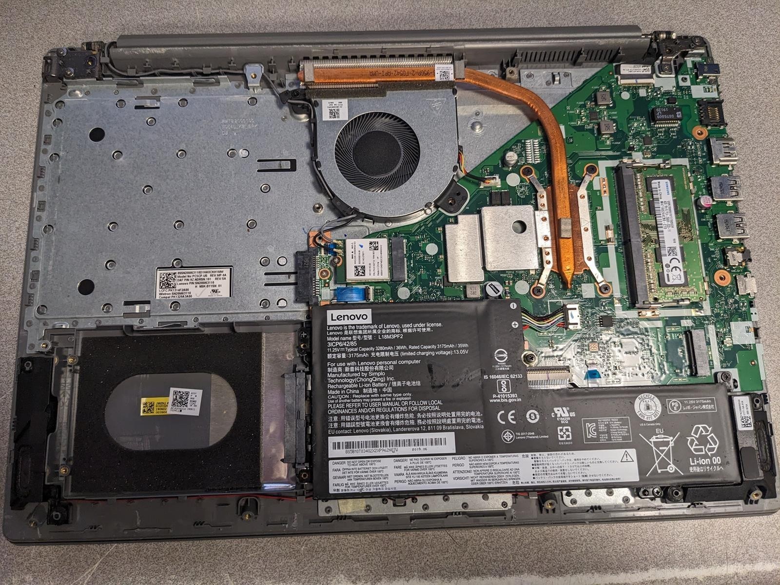 LENOVO IDEAPAD L340-15API AMD RYZEN 3 3200U @ 2.60GHz, 8GB RAM, NO HDD/OS