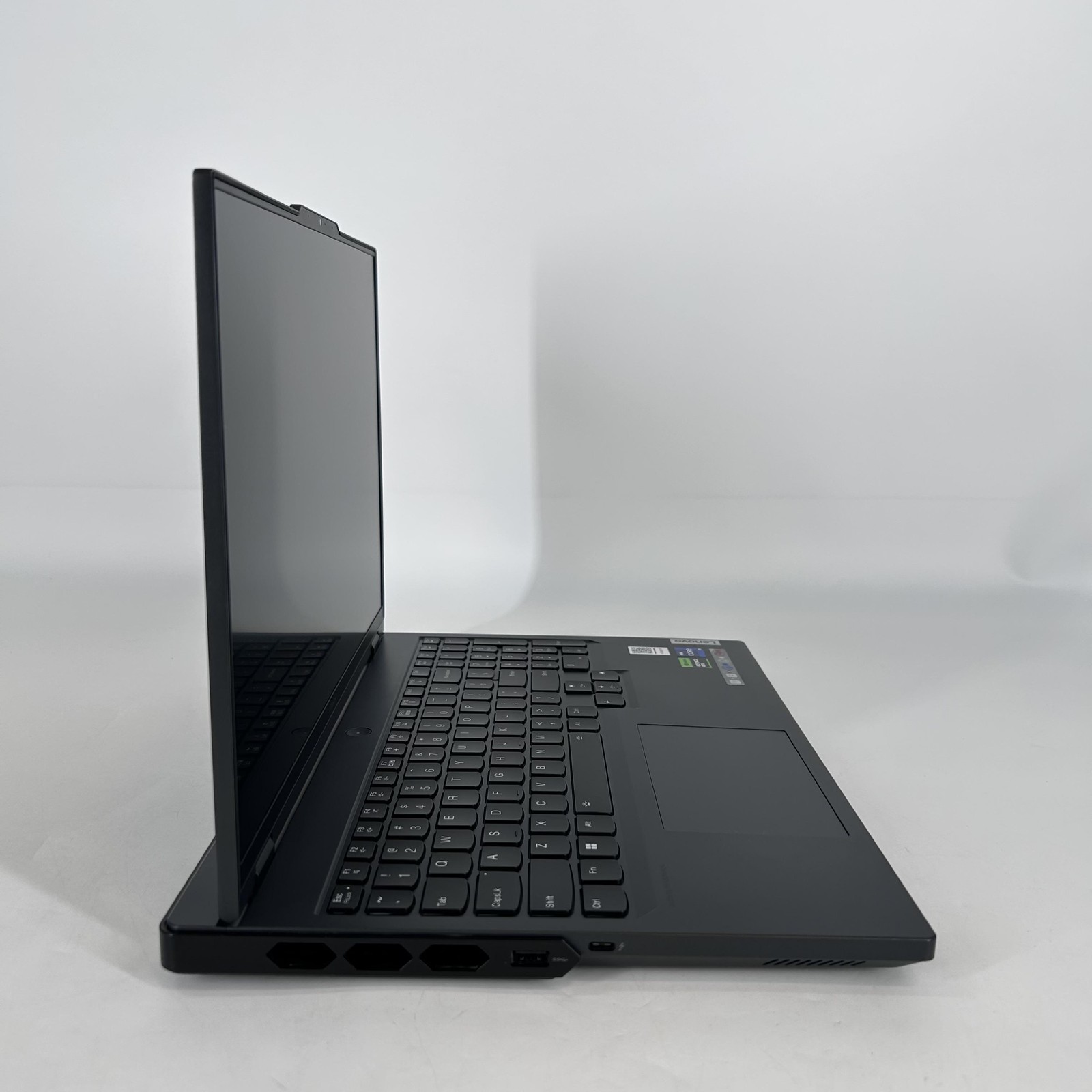 Lenovo Legion Pro 7i Gen 8 16 240Hz QHD+ 2.2GHz i9-13900HX 32GB 1TB SSD RTX 4080