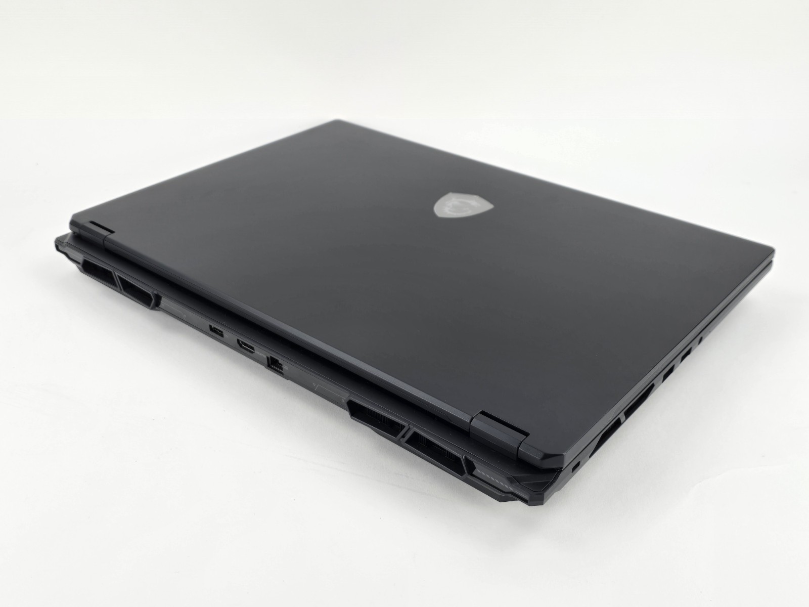 MSI Stealth 18 AI Studio 18″ UHD+ Ultra 9 185H 32GB 1TB RTX 4080 – Used – READ