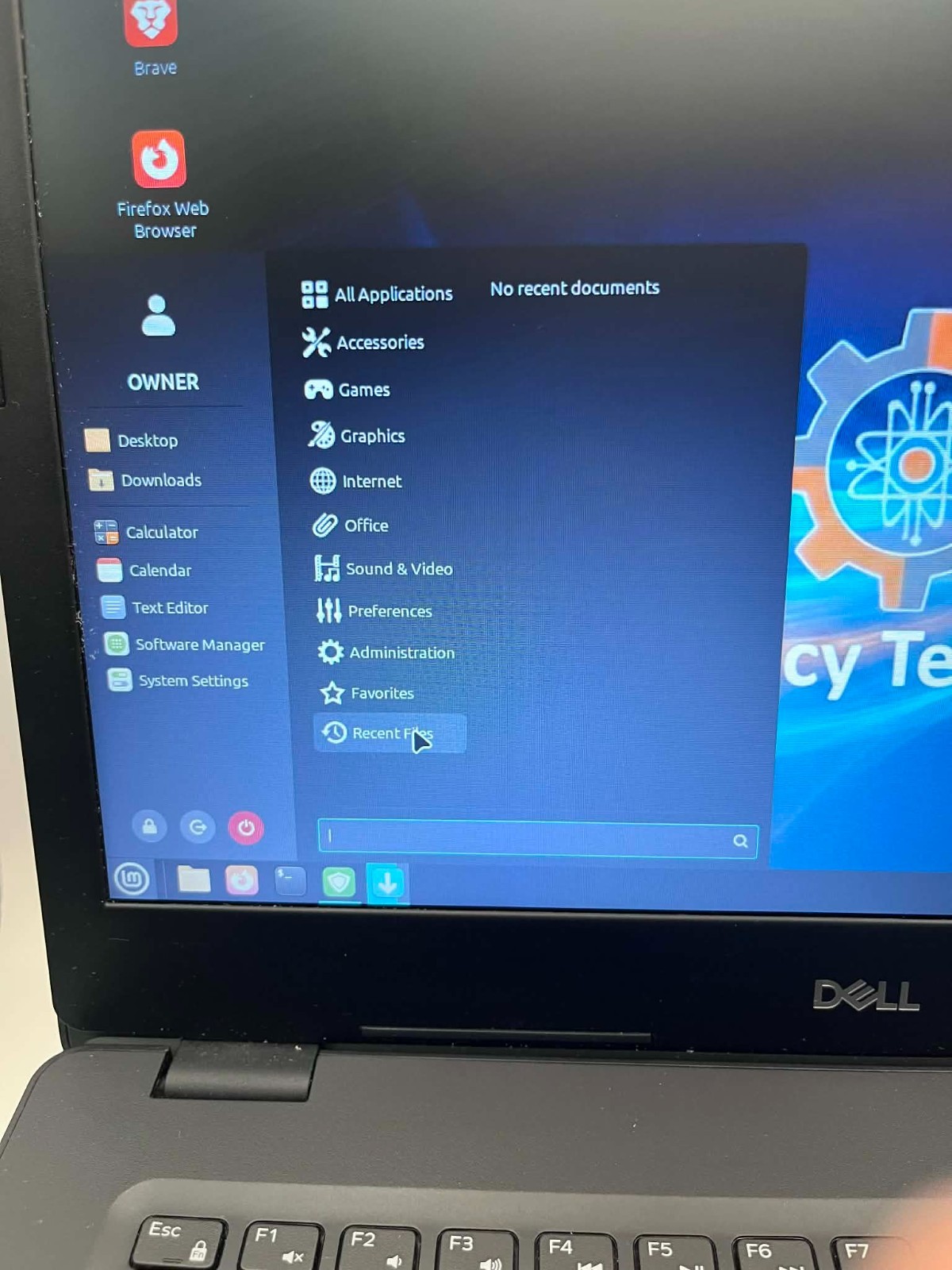Linux Mint Fast Dell 14″ Laptop i3-7th gen 8GB 128GB SSD,Battery/AC| Warranty