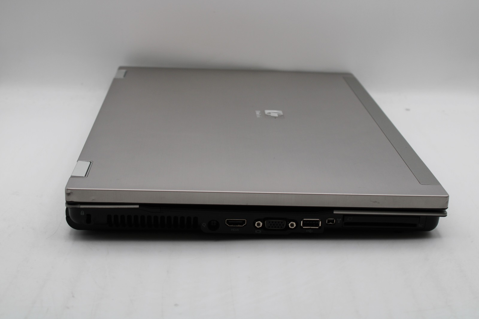 HP EliteBook 8730w _ 2 Duo-T9600 @ 2.8 _ 4GB RAM _ Radeon _ No SSD / OS