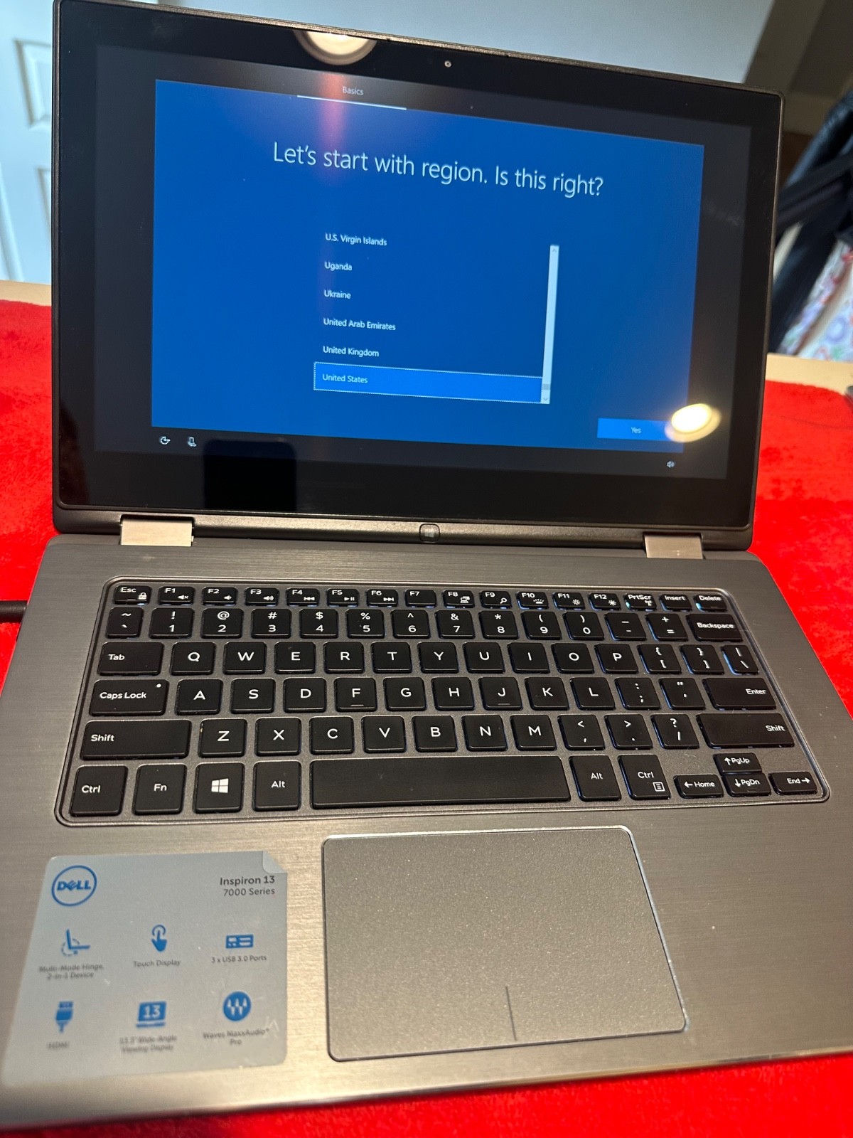 Dell Inspiron 13-7353 2-in-1 13.3″ Touch i7-6500U 8GB RAM 256GB SSD (Windows 10)