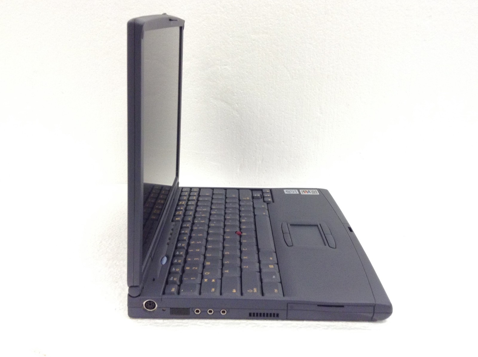 Vintage HP OmniBook 900 Laptop Pentium III 500MHz 13.6″ w/64MB Ram, WORKING