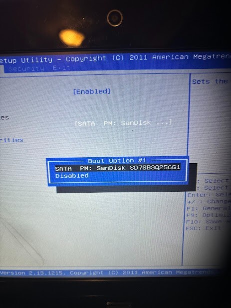ASUS 10in. (160GB, Intel Atom, 1.6GHz, 1GB) No screws W/charger