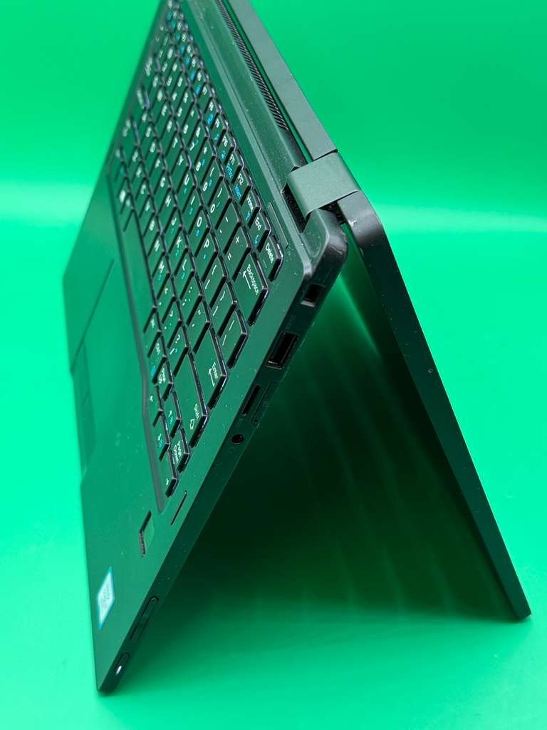 Dell Latitude 7390 2-in-1 Touch Laptop Core i7 16GB RAM Without Storage