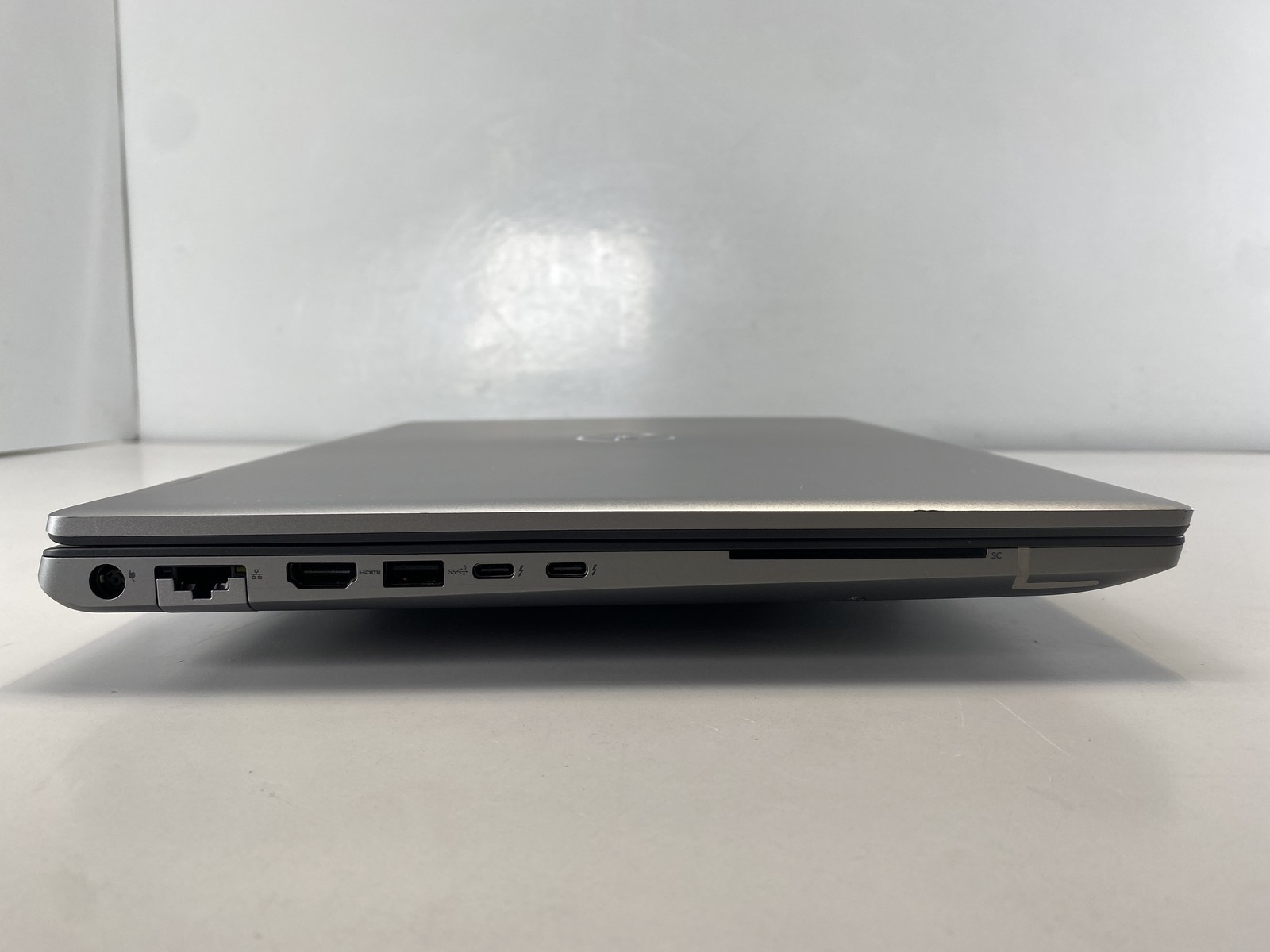 Dell Laptop Precision 7680 16″ Intel Core i7-13850HX 512GB RTX 2000 ADA- Gray
