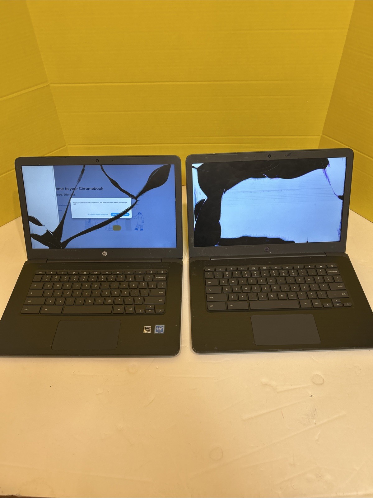 Lot of 2 HP Chromebook 14 G5 14″ For Parts Repair SCREEN