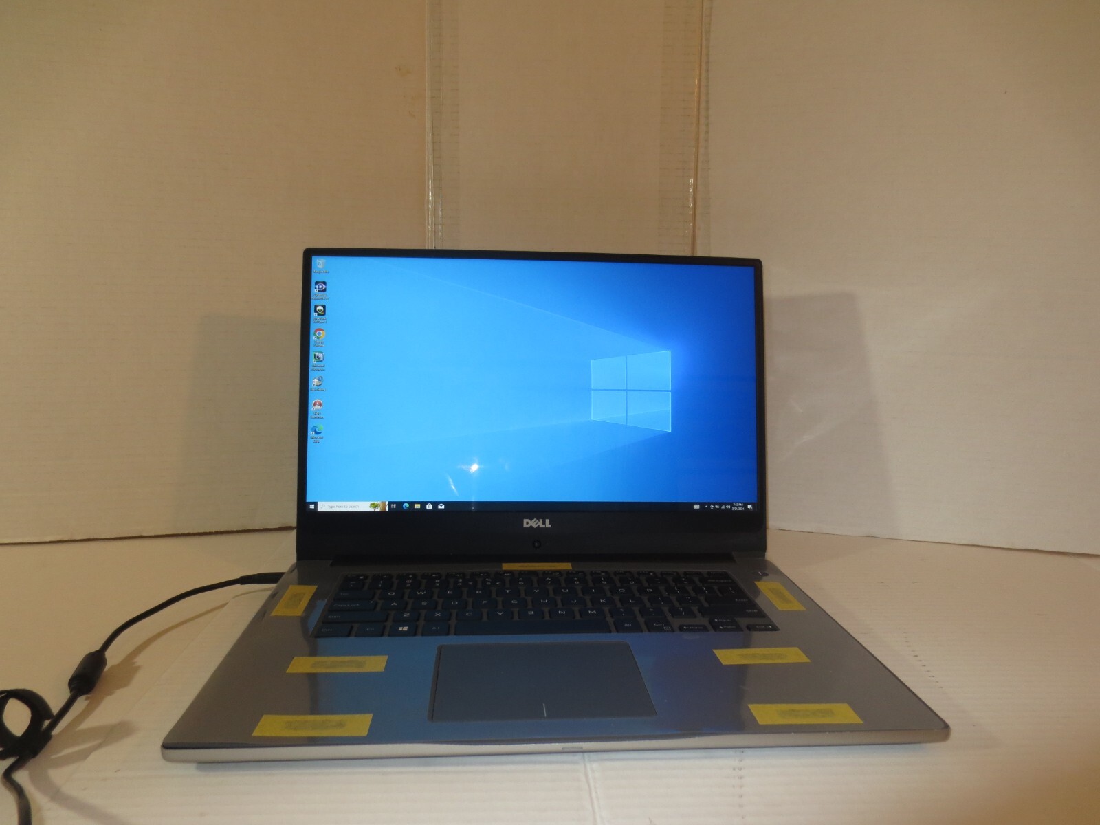 DELL INSPIRON 15 7560 CORE i5-7200U@2.5,2.7GHz 8GB RAM 500GB HDD WINDOWS 10