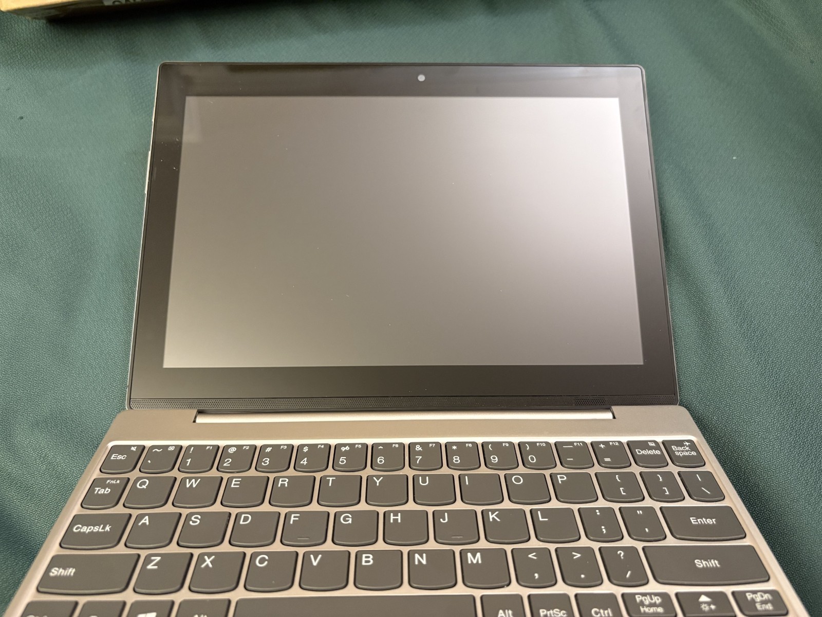 Lenovo MIIX 320-10ICR 2in1 Tablet + Keyboard – Intel Atom x5 2GB RAM 64GB MINT