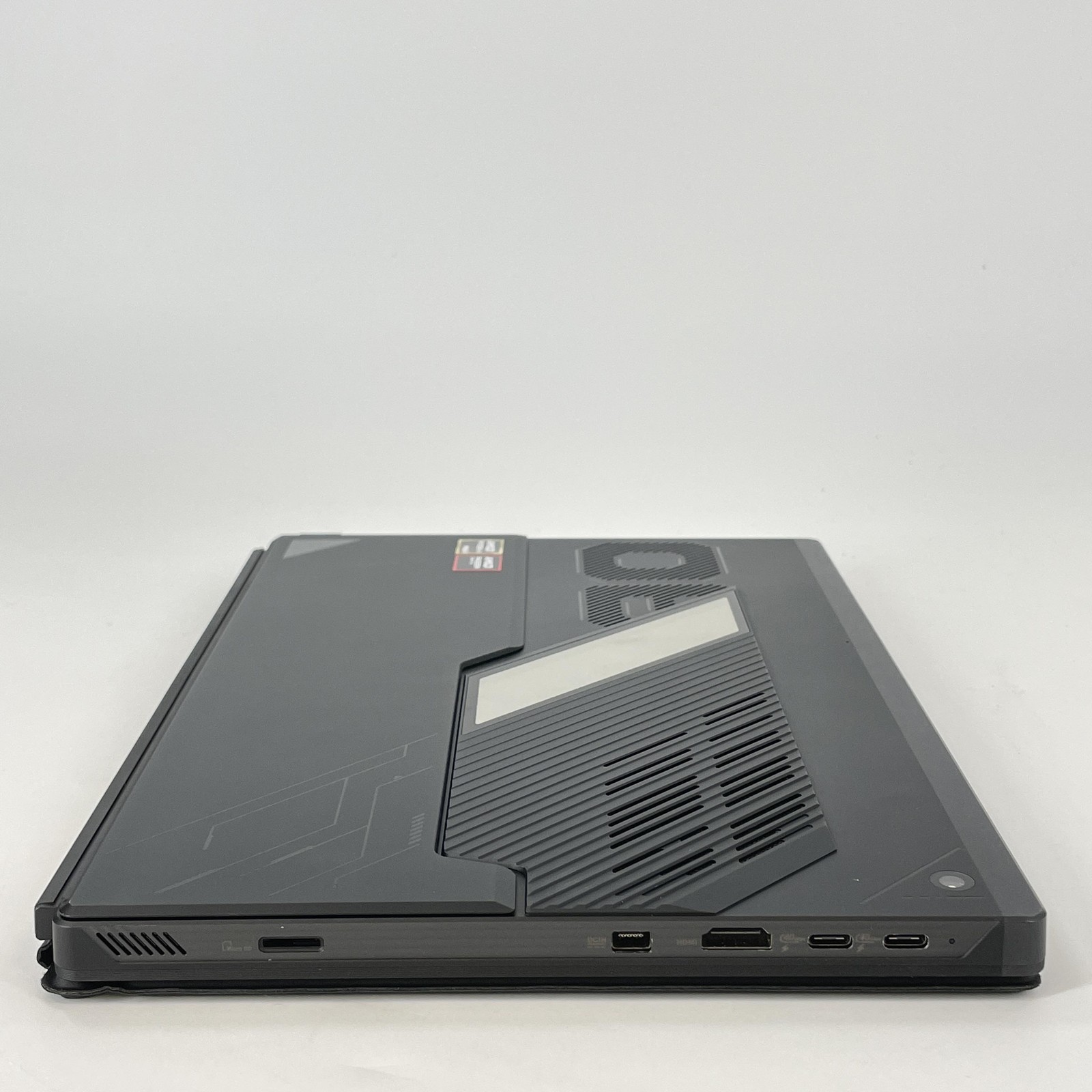 Asus ROG Flow Z13 GZ302 180Hz QHD+ TOUCH 3.0 GHz RYZEN AI MAX+ 395 32GB 1TB SSD