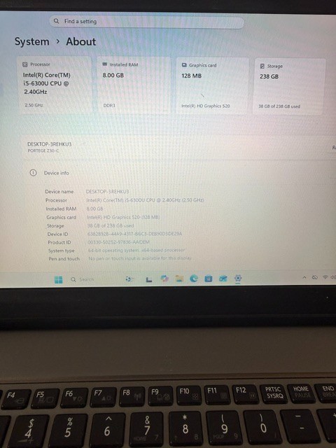 Toshiba Portege Z30 I5-6300U 256GB SSD 8GB RAM (No Charger Included)