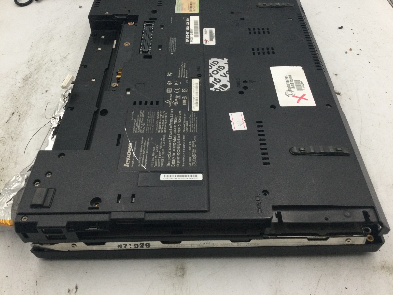 LENOVO THINKPAD R61 – FOR PARTS – DAMAGED SCREEN/LID – READ DESCRIPTION – BB
