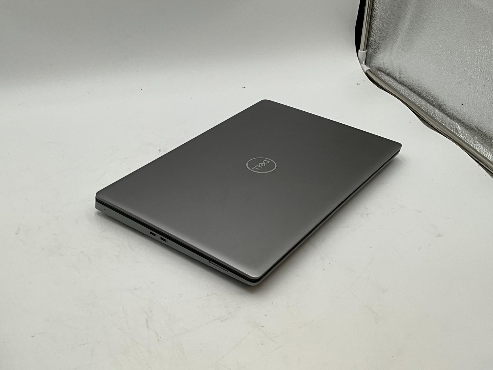DELL Precision 7550 i7-10850H 2.70gh 32GB 512GB T2000 15.6″ LAPTOP 1JXS4D3