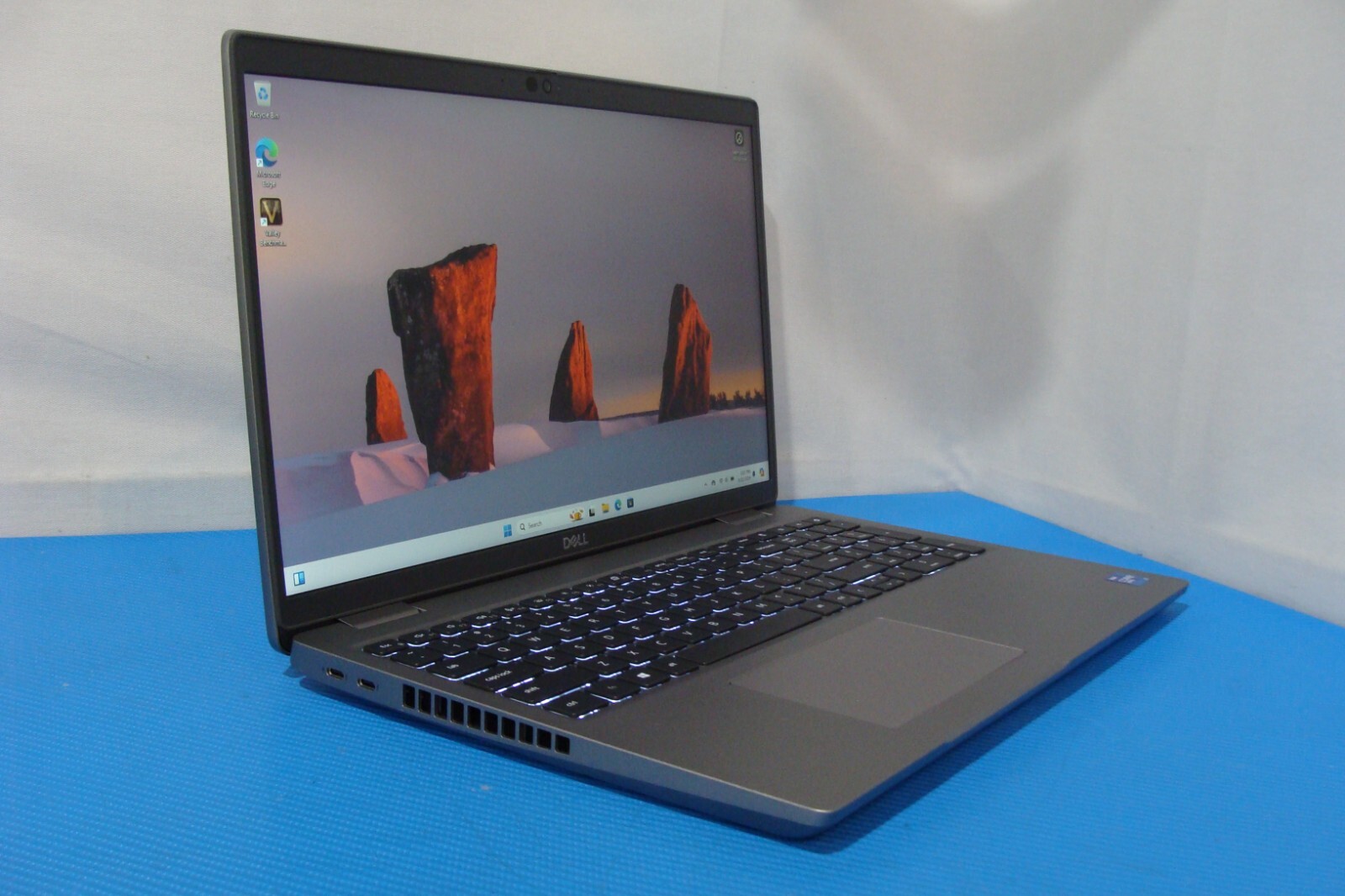 Dell Precision 3561 15.6″FHD vPro i7-11800H 2.5GHz 32GB RAM 512GB SSD NvidiaT600