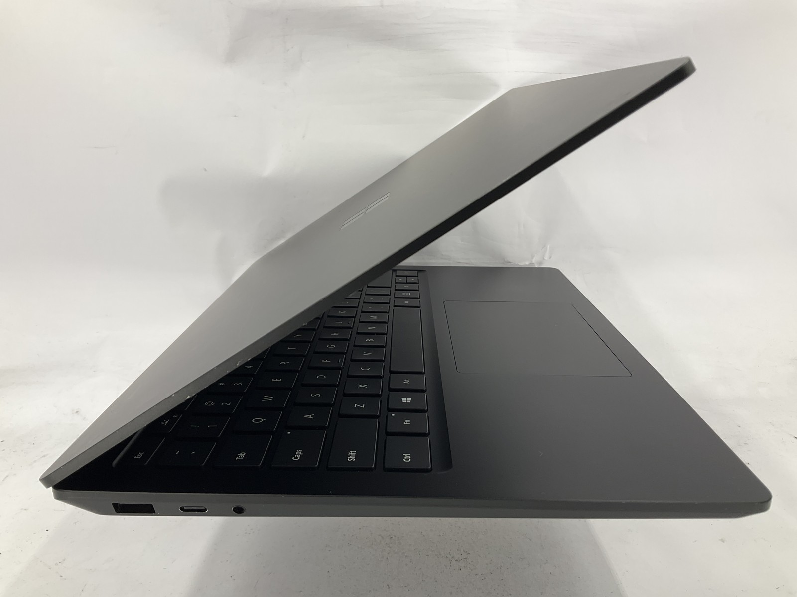 Microsoft Surface Laptop 3 13.5″ Touch Core i7-1065G7 512GB 16GB B Win 11 Pro