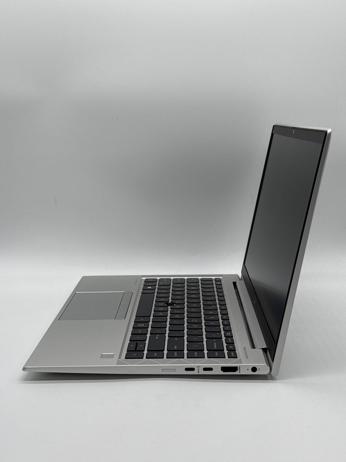 HP EliteBook 845 G7 14″ Ryzen 5 Pro 4650U 16GB RAM 256GB SSD Silver w/ Charger