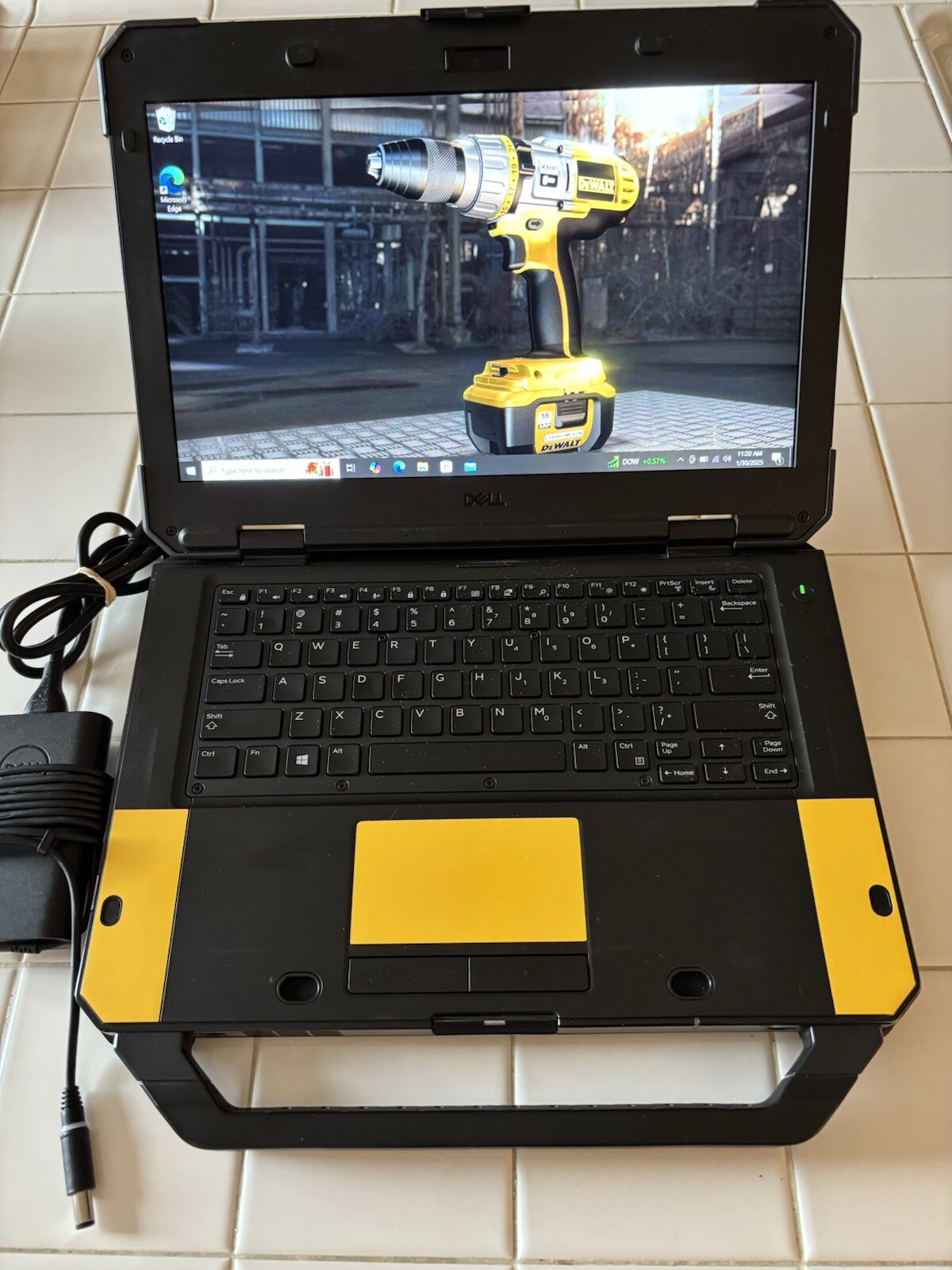 DELL RUGGED 5420 i5-6600U up to 32GB RAM 2TB SSD Toughbook DeWALT Yellow