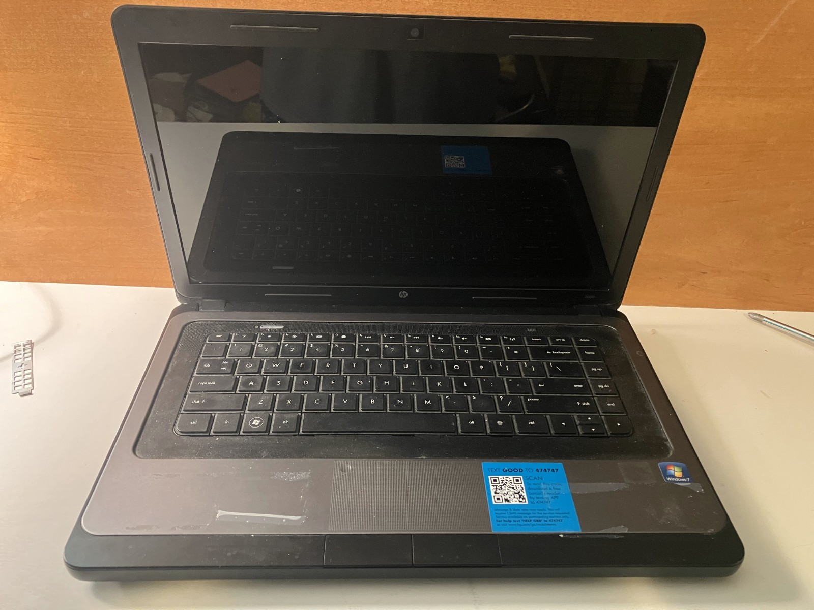 HP 2000 AMD E-450 1.65GHz 1650MHz 4GB Laptop NO HDD NO BATTERY BOOTS PARTS