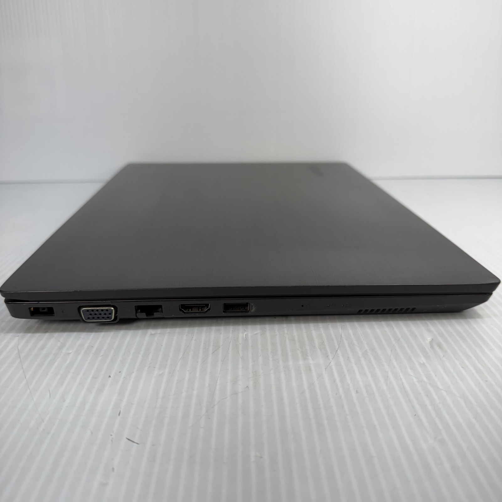 Lenovo V330-14ARR 5 2500U 14″ Windows 11 Laptop 128GB SSD 20GB **WEAR**