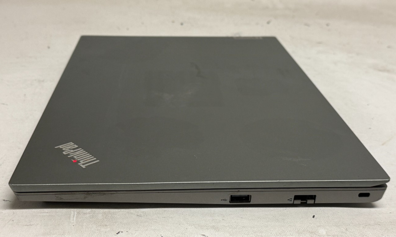 Lenovo ThinkPad E15 15.6″ (i5-1235u 1.30GHz – 8GB RAM – NO OS/HDD)