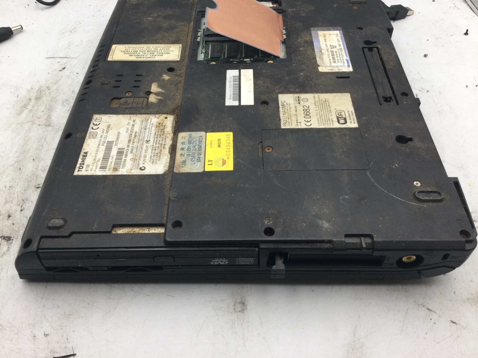 Toshiba Satellite Pro 6100 – FOR PARTS – INTEL PENTIUM 4 – 512MB RAM – READ – BB