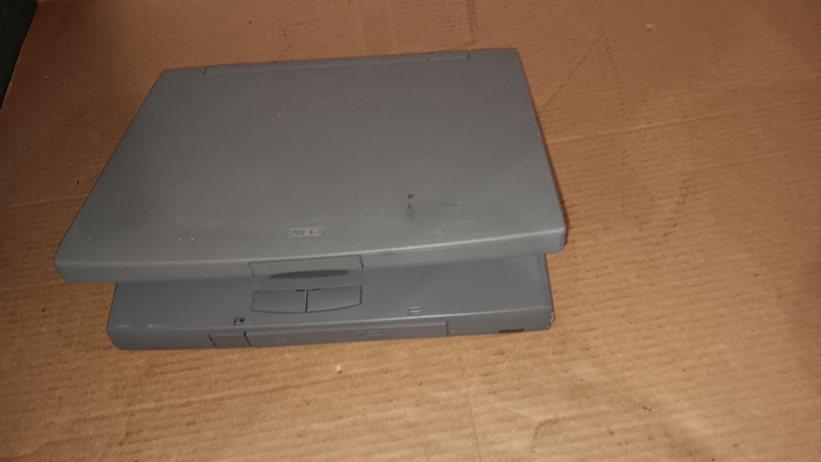 Vintage NEC Versa 4080H Laptop Intel Pentium 120 MHz 10.4″ TFT Color LCD Screen