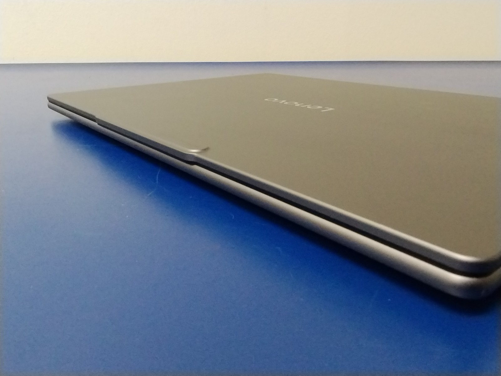 Lenovo Slim 7 14ILL10, Intel Core Ultra 7, 2.20 GHz, 32 GB RAM, 1 TB NVMe SSD