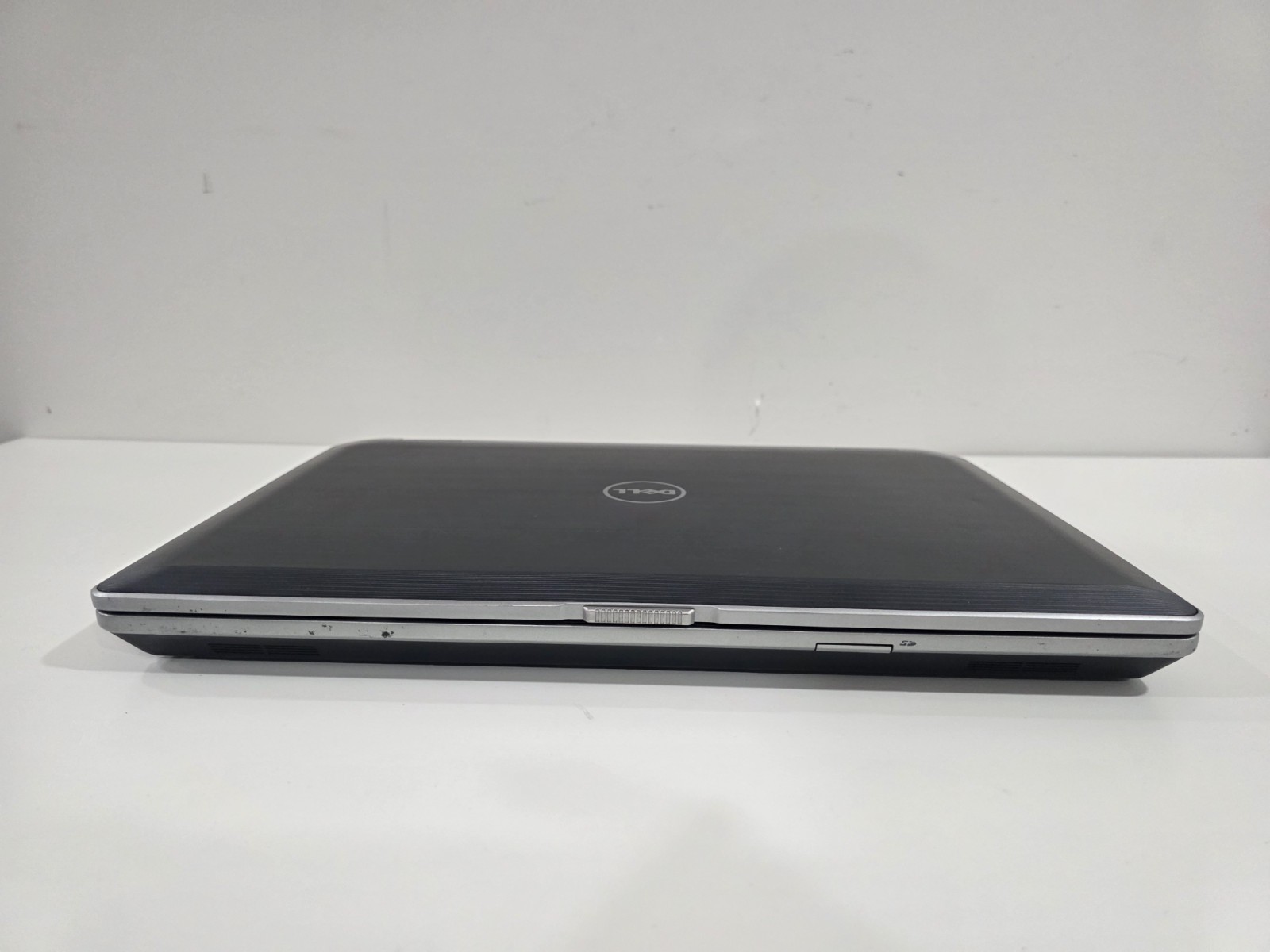 Dell Latitude E6530 Intel i5-3340M 4GB NA