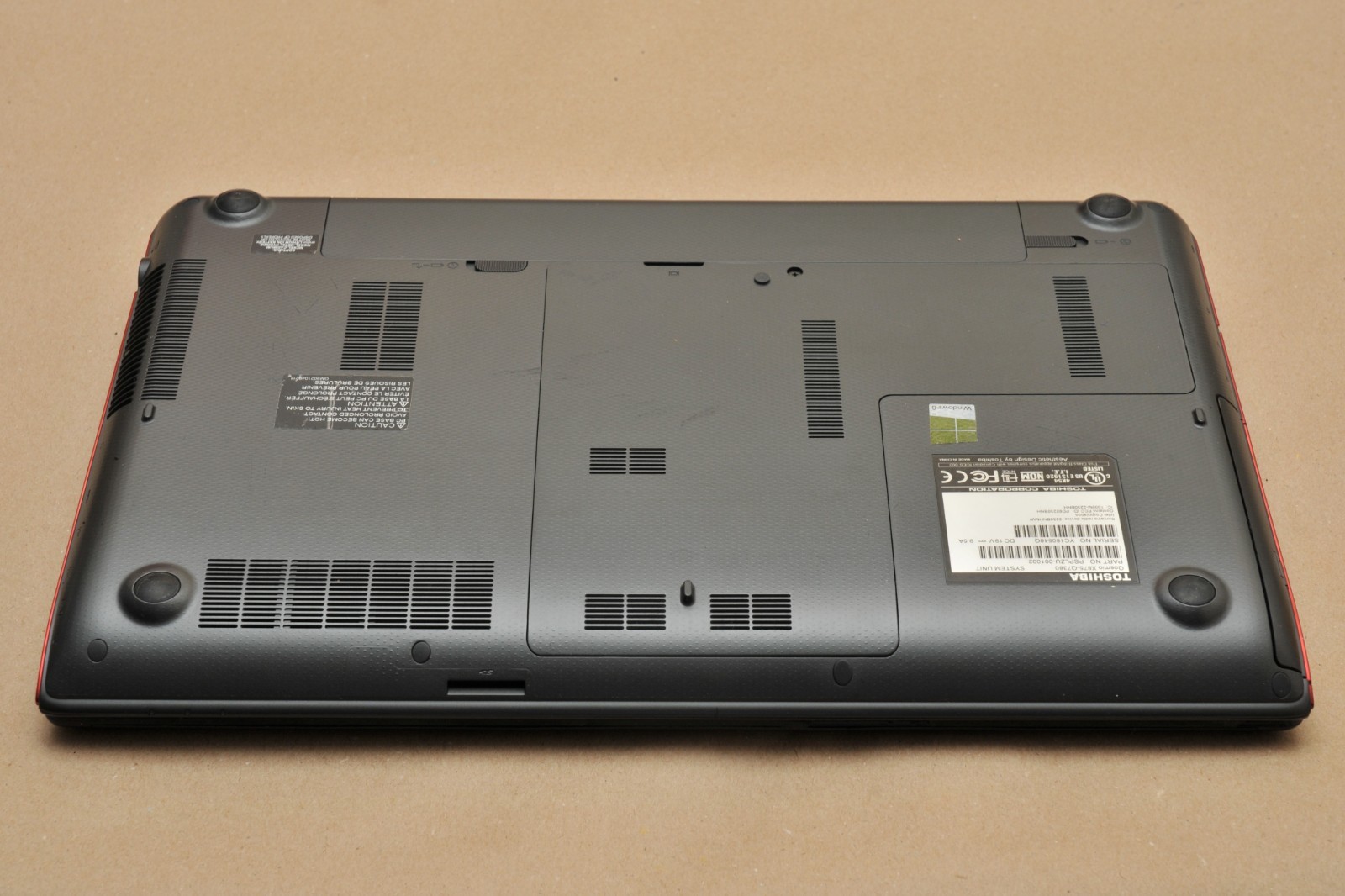 Toshiba Qosmio X875-Q7390 i7-3630QM GeForce GTX 670M 1TB HDD 12GB RAM Windows 8