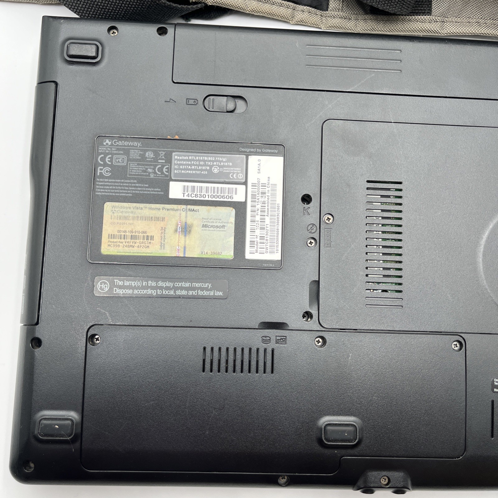 Laptop Gateway SA1 M Series DVD-RW With Solo Laptop Case *FOR PARTS READ*