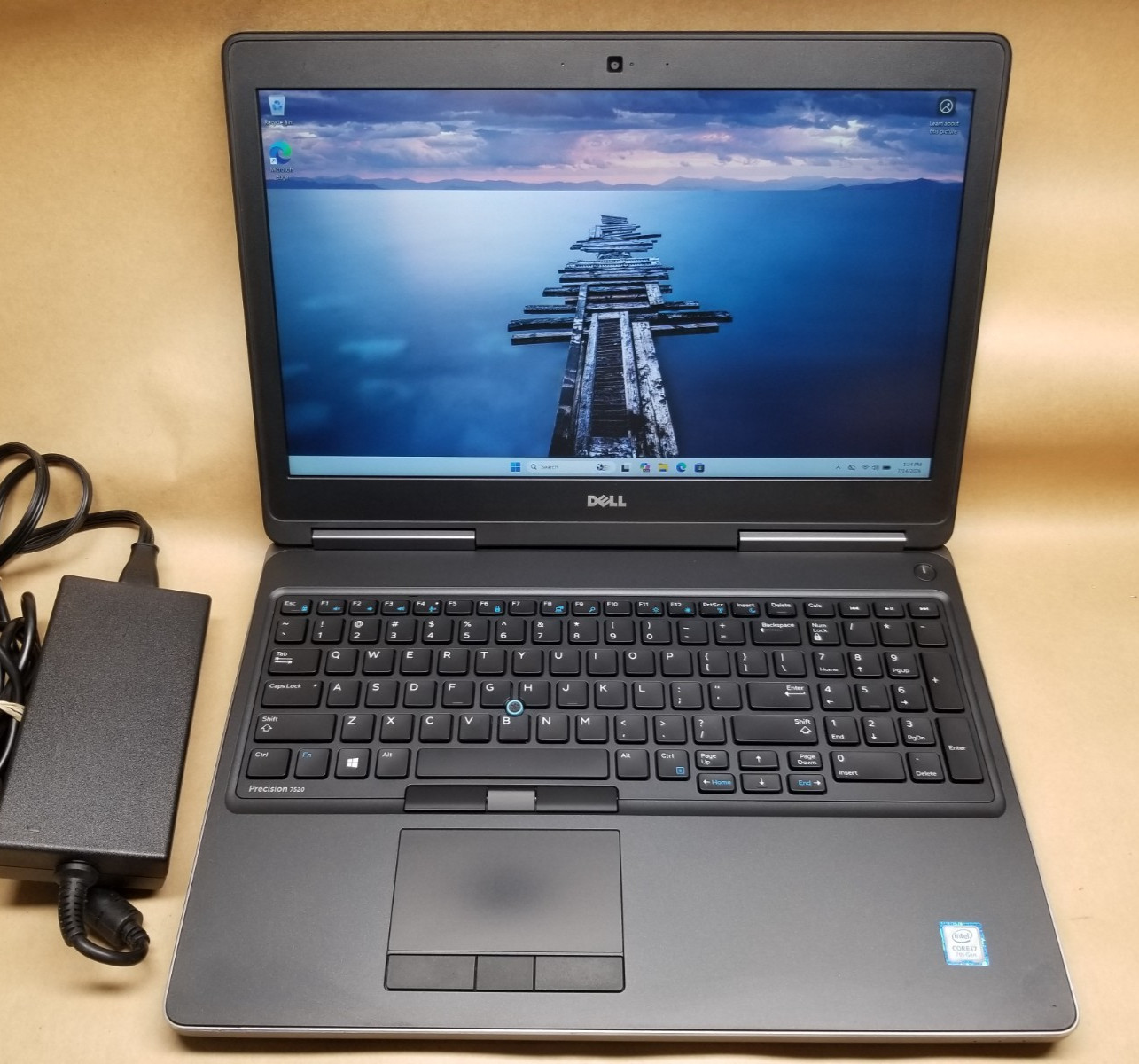 Dell Precision 7520 i7-7700HQ 16GB RAM 256GB SSD & 1TB HDD| Quadro M1200| WIN 11